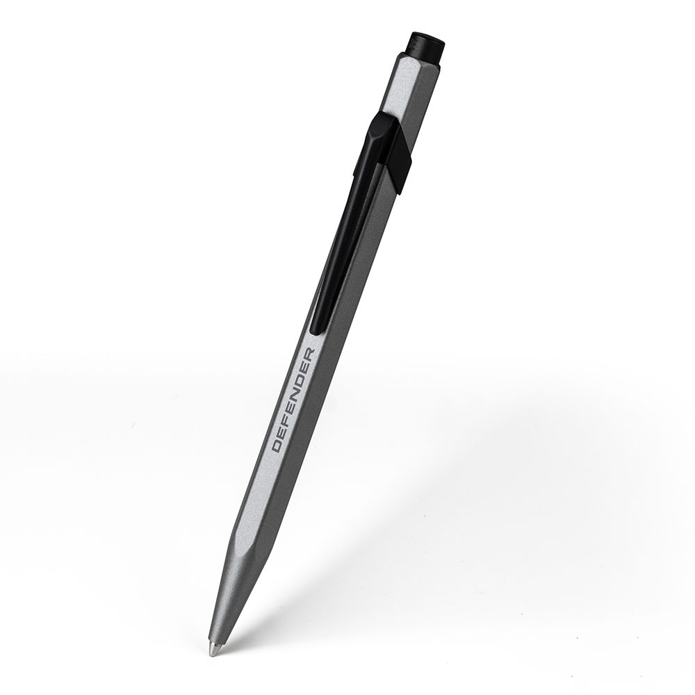 筆記具 Caran d'ache 46 4coler pen Land Rover | The Defender Collection | Caran d'Ache